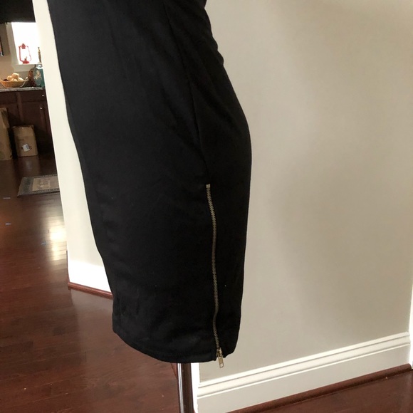 BEAUTIFUL LITTLE BLACK DRESS - Picture 6 of 8